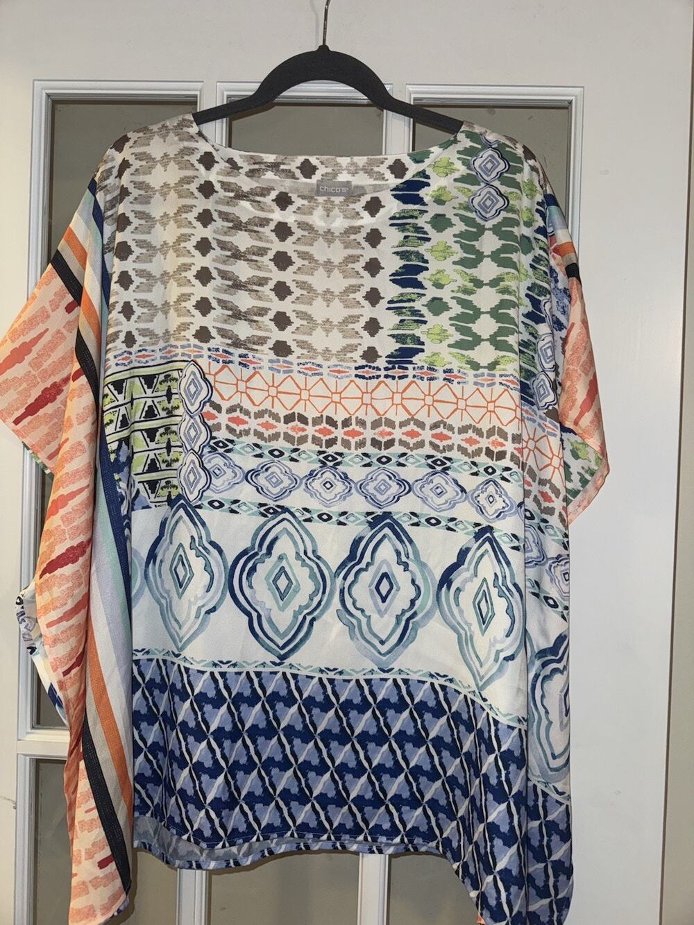 Chicos Size S/M Ladies Mixed Abstract Print Knit Top Dolman Sleeve
